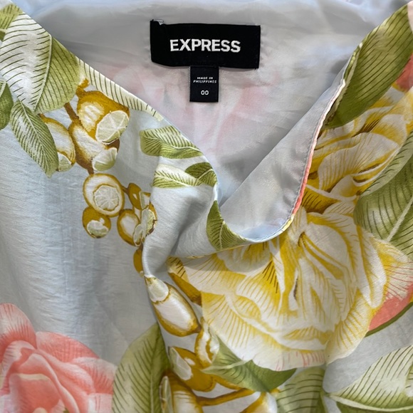 Express floral skirt - Picture 2 of 3
